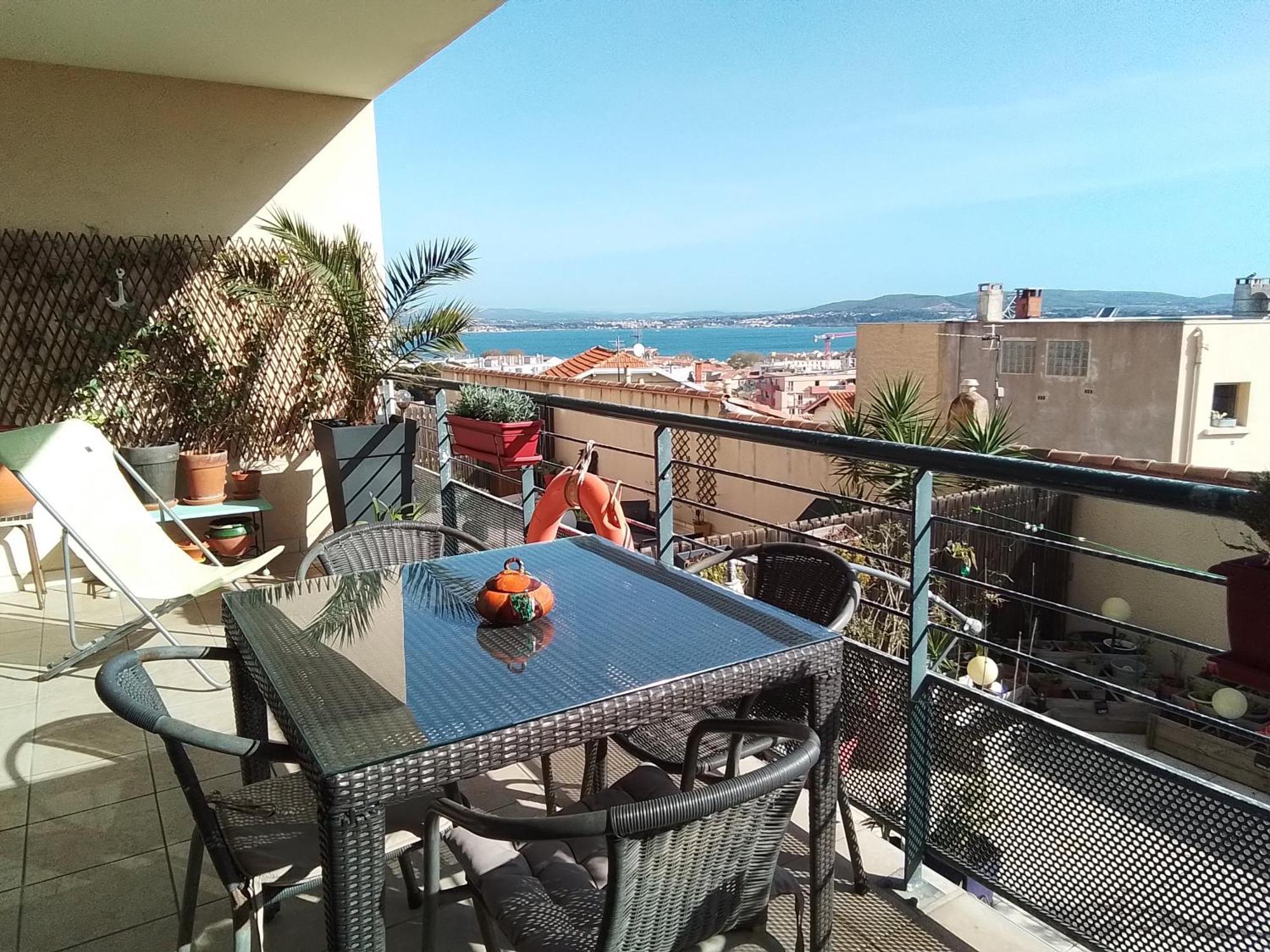 Grand Studio Avec Vue Sete Exterior photo